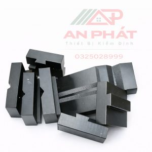 Má kẹp máy kéo thép 100 tấn độ bền cao