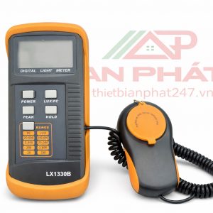 Máy đo cường độ ánh sáng Total Meter LX-1330B chính xác cao